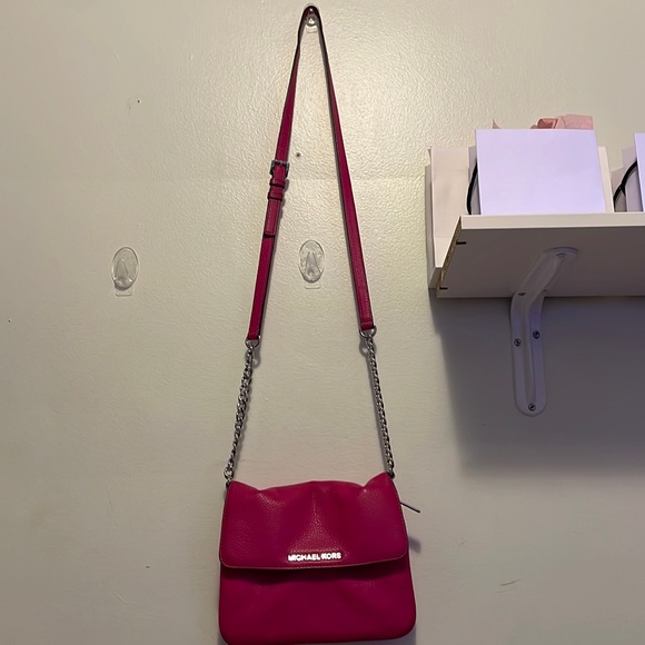 Michael Kors Jet Set Travel Hot Pink Multifunction Crossbody Purse. - Picture 8 of 8